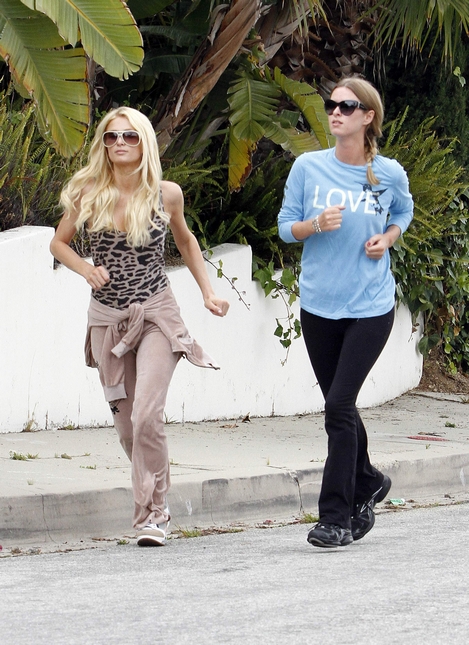 paris and nicky hilton